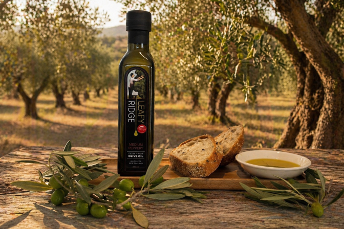 Extra Virgin Olive Oil, medium peppery - 250mL image